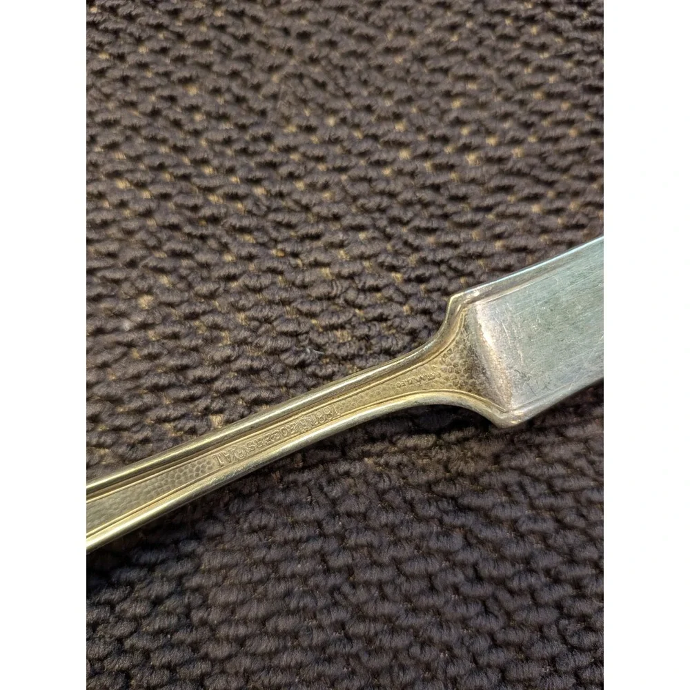 Vintage 1881 Rogers Surf Club Master Butter Knife Art Deco Silverplate